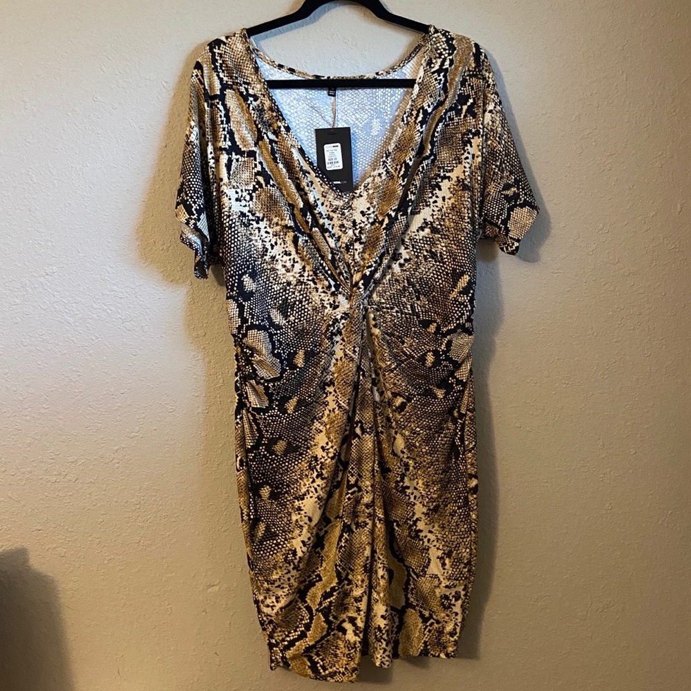 NWT Fashion Nova Curve “Not Your Day Dress” 2X - Picture 3 of 4